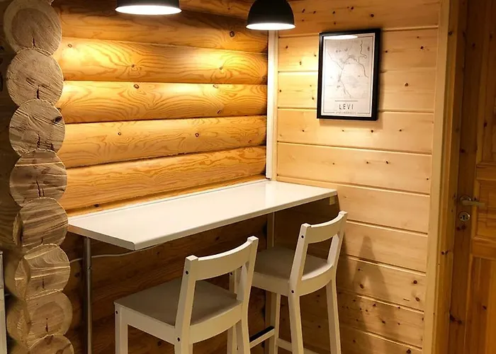 Polar Star Raklevi Tatil Evi *